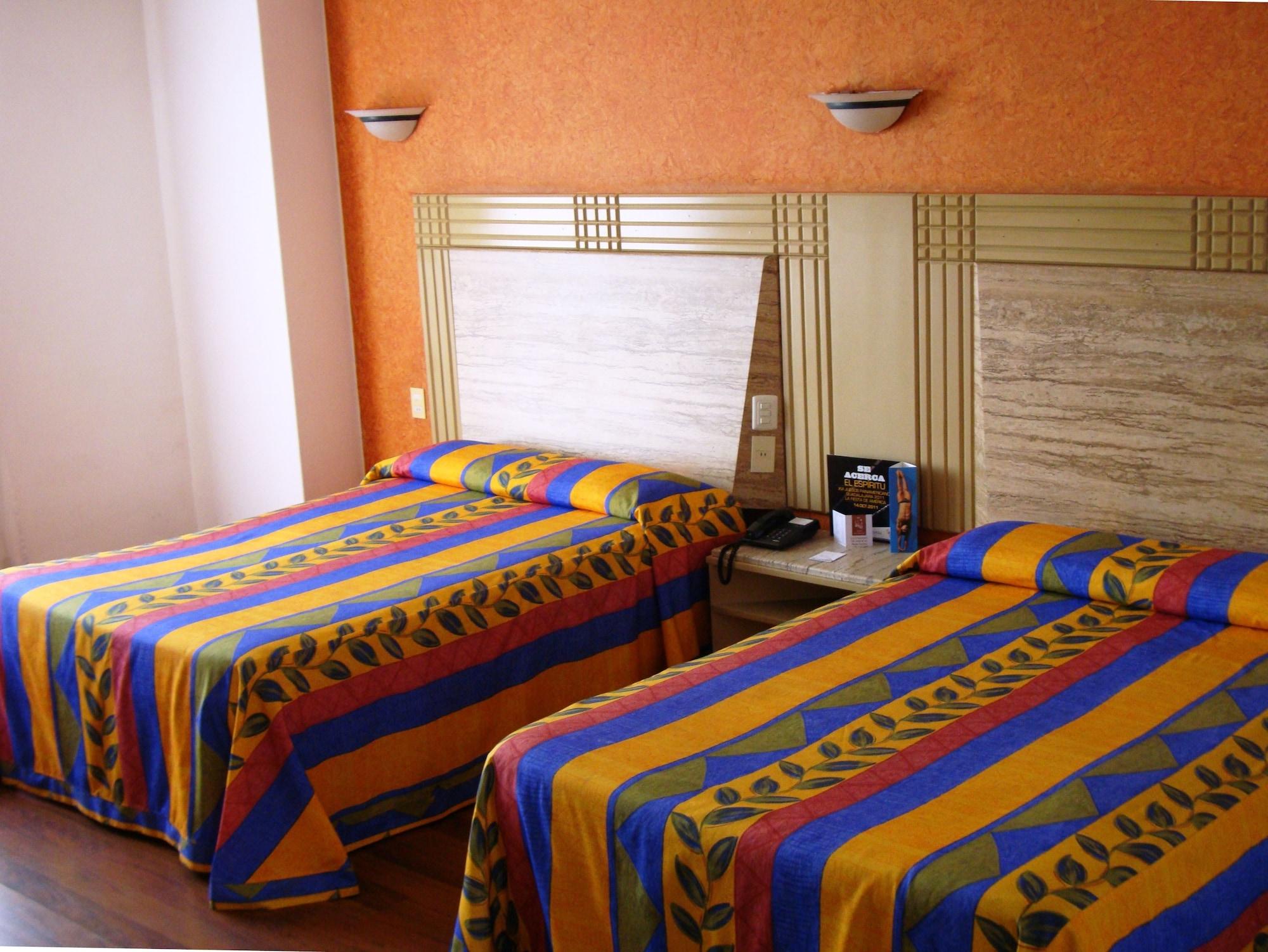Hotel Cervantes Guadalajara Extérieur photo