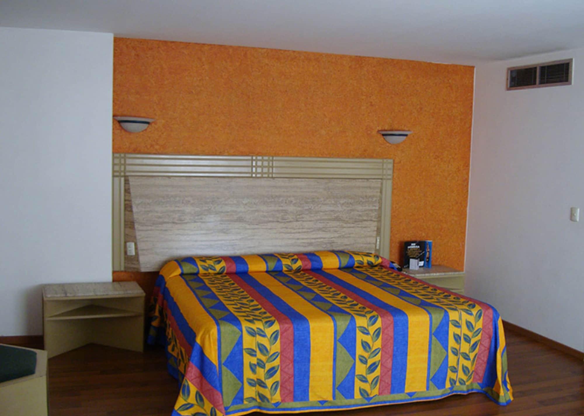 Hotel Cervantes Guadalajara Extérieur photo
