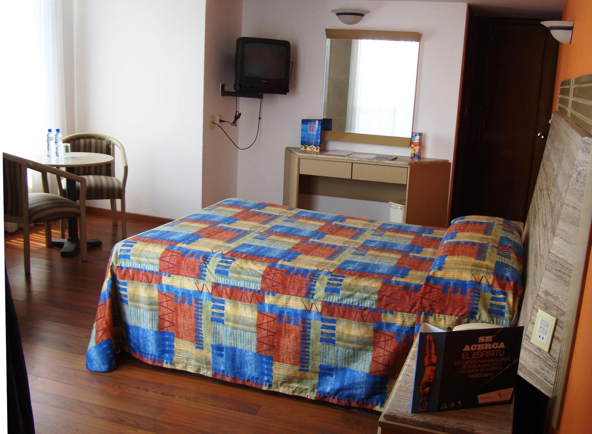 Hotel Cervantes Guadalajara Extérieur photo